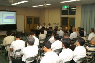 浮島公民館で開催されたまちづくり校区集会の写真です。