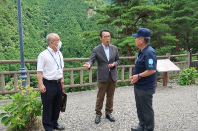 東平視察