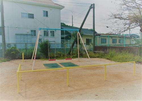 多喜浜児童遊園地ブランコ